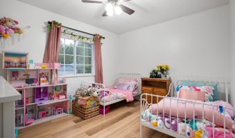 8556 Green Valley Dr, Indianapolis, IN 46217