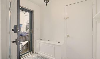 38 Harrison Ave 1, Newport, RI 02840