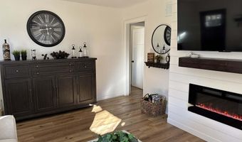 238 E Radio Ln, Arkansas City, KS 67005