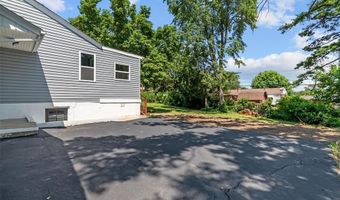 9515 Koerber Ln, Affton, MO 63123