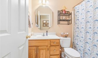 135 Suntree Dr, Advance, NC 27006