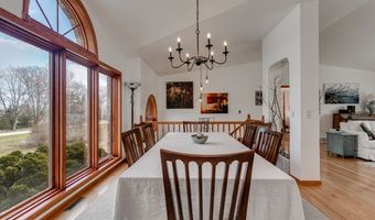 E7009 Jackson Rd, Algoma, WI 54201