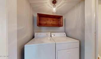 1203 Wilshire Cir, Aberdeen, NC 28315