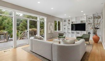 1346 Diamond Dr, Arcata, CA 95521