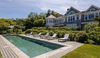 7 Clay Pit Ln, Aquinnah, MA 02535