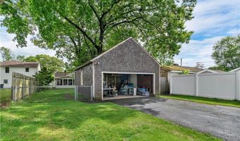 57 Park Dr, East Providence, RI 02915