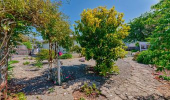 311 MAPLE St, Brookings, OR 97415