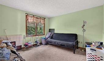 231 Londonderry Ln, Amherst, NY 14068