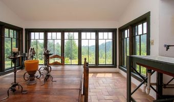 859 Whitehill Rd, Barnet, VT 05821