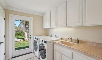 707 S Live Oak Park Rd, Fallbrook, CA 92028