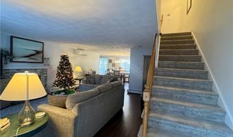 10 Parsley Ln, Narragansett, RI 02874