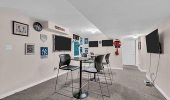 12 Brittany Dr, Bayville, NJ 08721