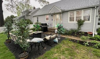 121 Dorothy Rd, Bristol, CT 06010