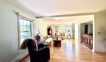 40 Lakewood Dr, Alton, NH 03810