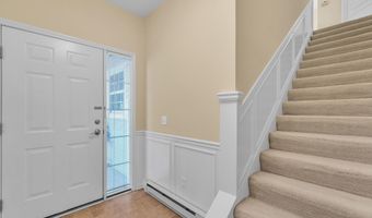 2950 Hunley Dr, Ann Arbor, MI 48105