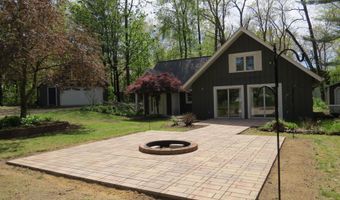 1812 Tomahawk Trl, Allegan, MI 49010