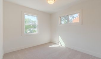 57 GARDEN Dr, Alexandria, VA 22304