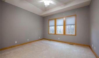 1303 N 158th Ct, Basehor, KS 66007