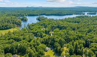 162 Lakeside Oaks Dr, Barrington, NH 03825