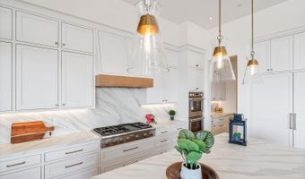 3855 Royal Manor Pl, Santa Rosa, CA 95404