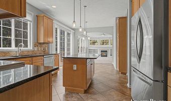 5420 Clemwood Ct SE, Ada, MI 49301
