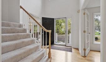 26 Overlook Dr, Acton, MA 01720