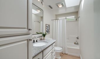 121 Day Valley Ln, Aptos, CA 95003