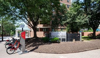 1001 N RANDOLPH St 212, Arlington, VA 22201
