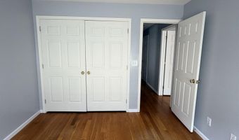 143 W 1ST St 2, Bayonne, NJ 07002