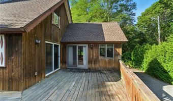 130 S Niantic Dr, Charlestown, RI 02813