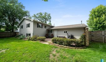 1513 E Sylvan Cir, Brandon, SD 57005
