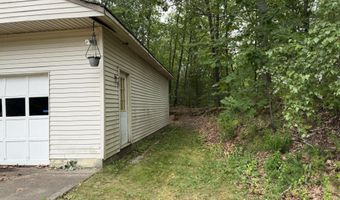 21 7th St, Auburn, ME 04210