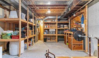 N371 FIELDSIDE Lane, Appleton, WI 54915