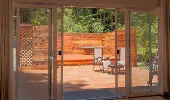 28581 Navarro Ridge Rd, Albion, CA 95410