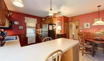 616 Thames St 1, Newport, RI 02840