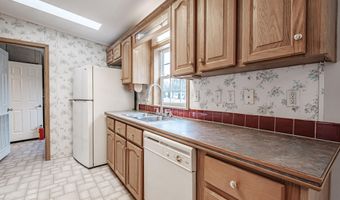 3 Windsor Dr, Alfred, ME 04002