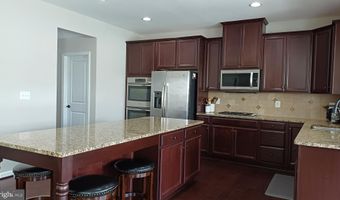 25501 EMERSON OAKS Dr, Aldie, VA 20105