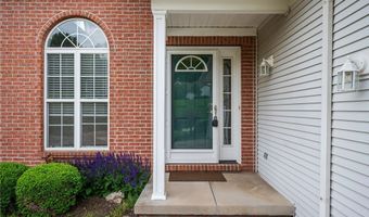 500 Glen Hollow Cir, Aurora, OH 44202