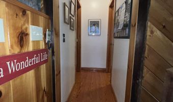 18 Carver St, Brandon, VT 05733