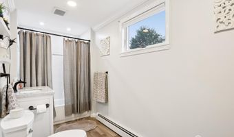 15 5th Ave, Avenel, NJ 07001
