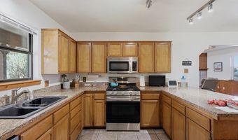 102 S Hackberry Dr, Alpine, TX 79830