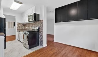 3330 WOODBURN VILLAGE Dr 33, Annandale, VA 22003