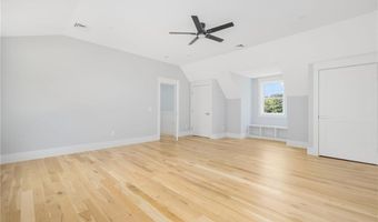 35 Beech Crest Rd, East Greenwich, RI 02818