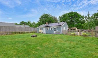 29 Rosedale Dr, Bristol, RI 02809