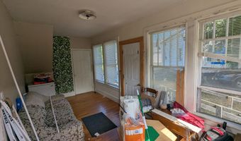 3 Dean St, Bangor, ME 04401
