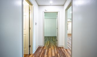 203 James St, Batesville, MS 38606