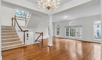6618 FROST LAKE Ln, Alexandria, VA 22315
