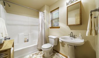 107 Granite St, Ashland, OR 97520