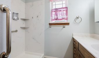 1205 N CHAPARRAL Ln, Bloomfield, NM 87413
