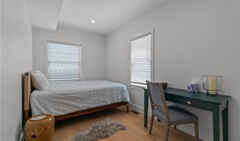 109 Carroll Ave, Newport, RI 02840